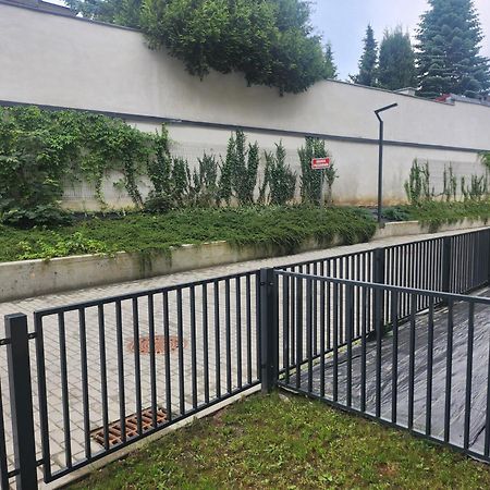 Dwa Jelonki, Ul Sciegiennego, Centrum, Garaz, Ogrodek Kielce Ngoại thất bức ảnh