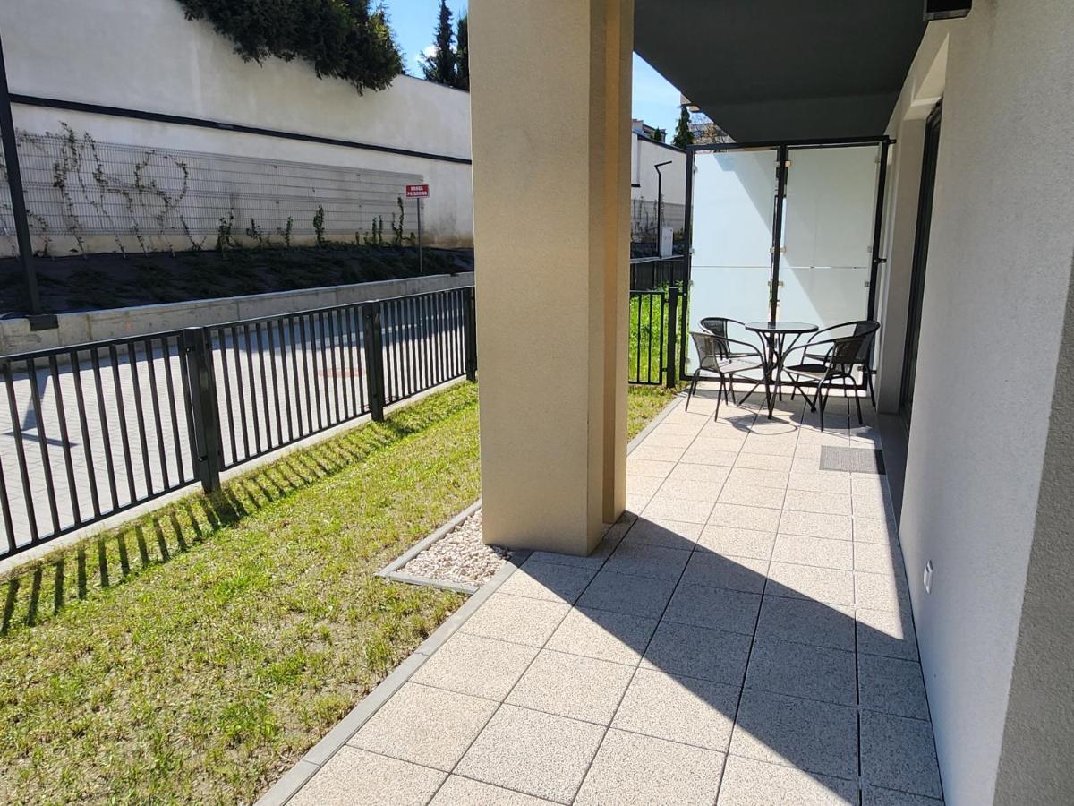 Dwa Jelonki, Ul Sciegiennego, Centrum, Garaz, Ogrodek Kielce Ngoại thất bức ảnh
